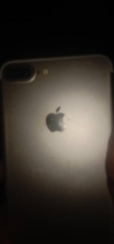 i phone 7 Plus Gold for parts only