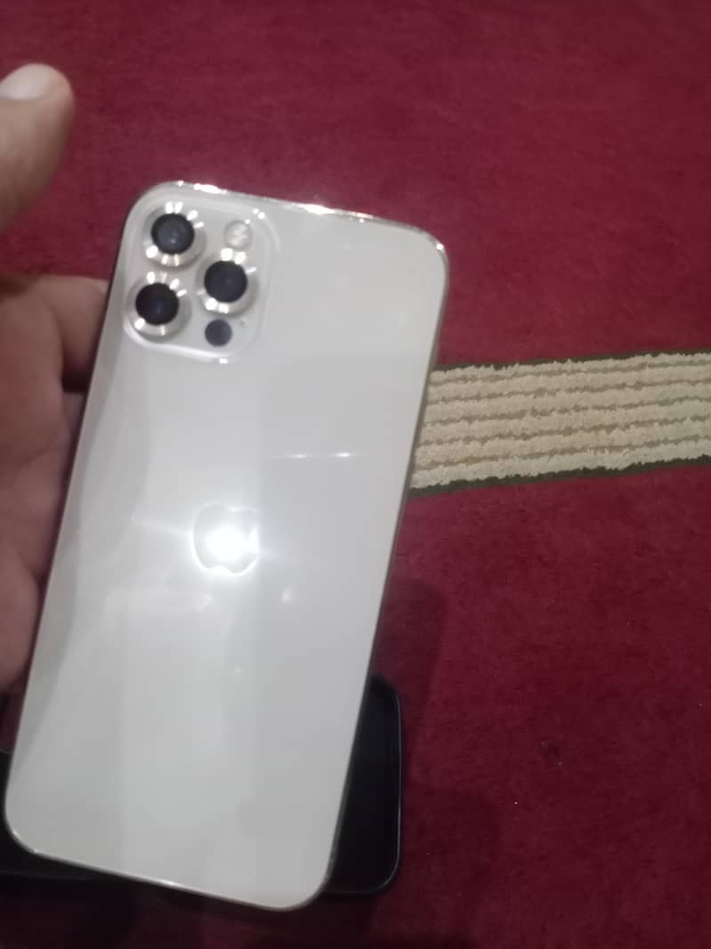 Apple iPhone 12 Pro 3