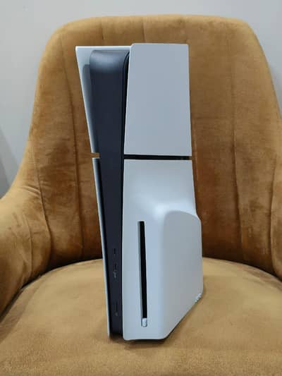 Playstation 5 slim with disk