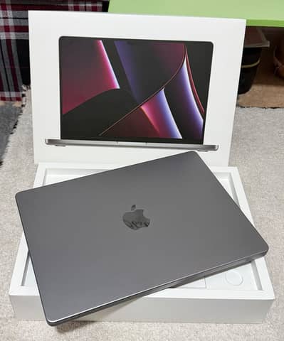 MacBook Pro 14 Inch 64GB/2TB M2 Max Space Grey