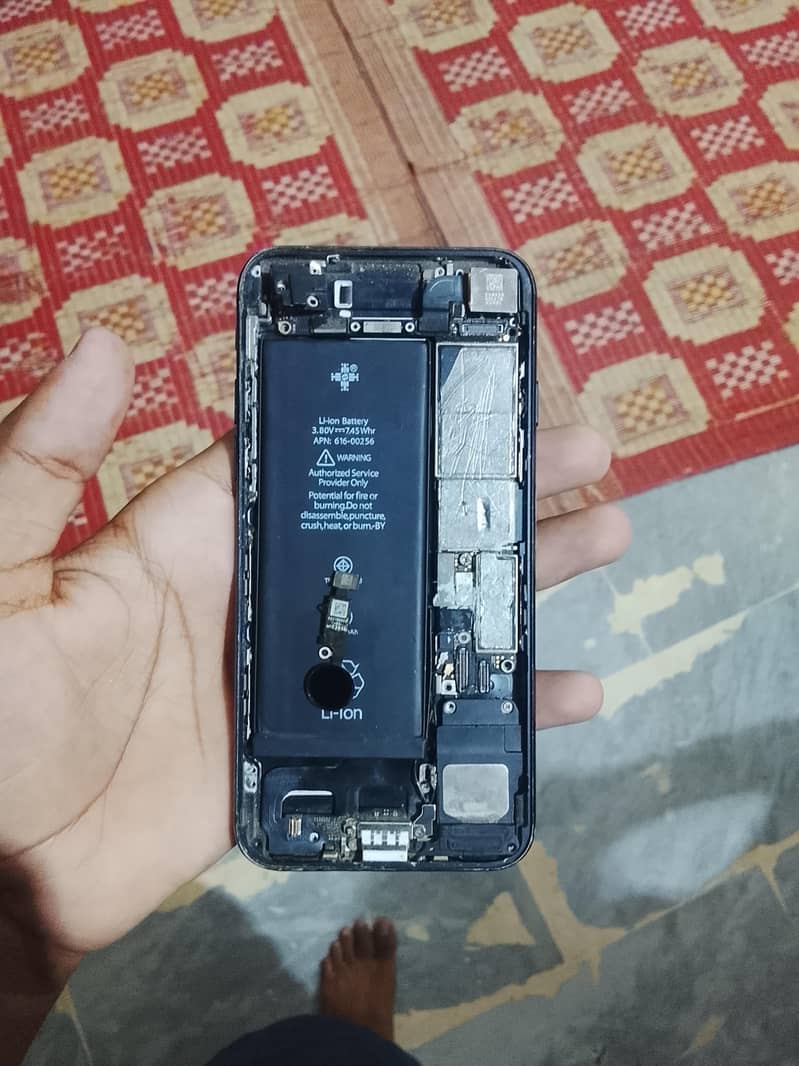 Apple iPhone 7 4