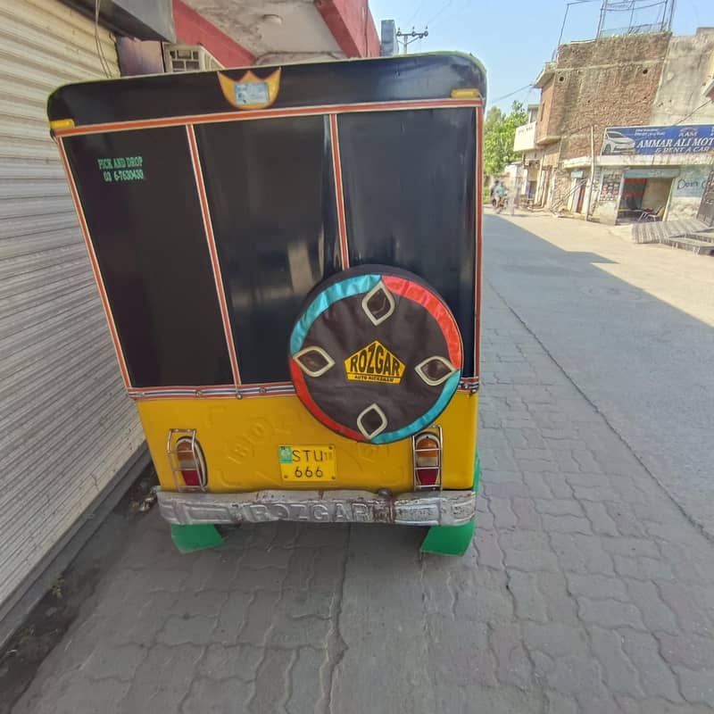 CNG Rickshaw 1
