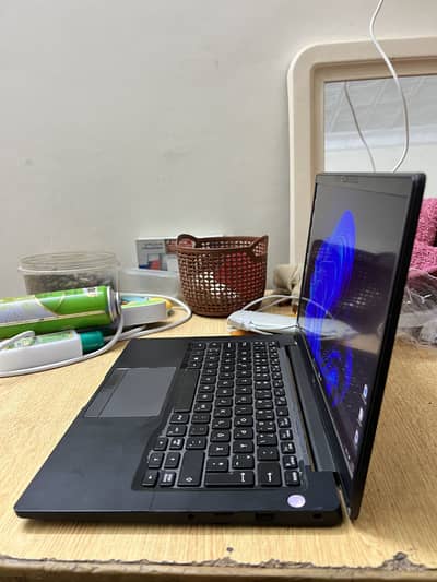 Dell Latitude 7300