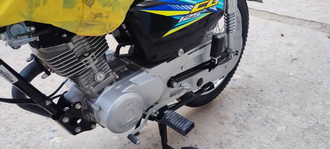Honda 125 black