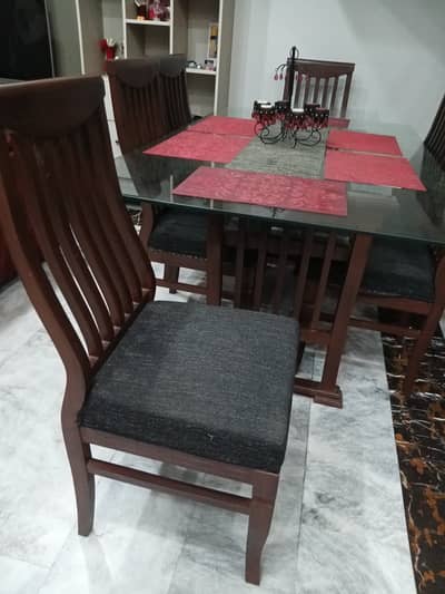 6 chairs Dinning Table for sale