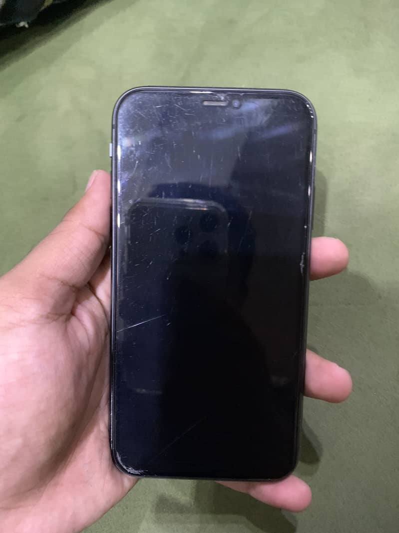 Apple iPhone 11 3