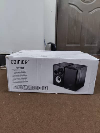 Edifier R990BT Bookshelf Speakers 10/10 New Box All Accessories