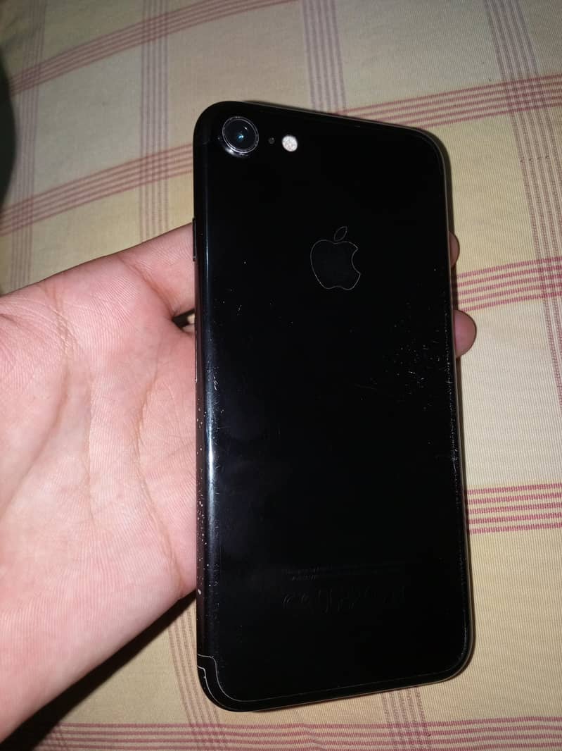 Apple iPhone 7 1