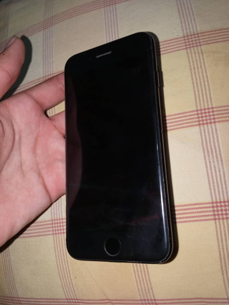 Apple iPhone 7 4
