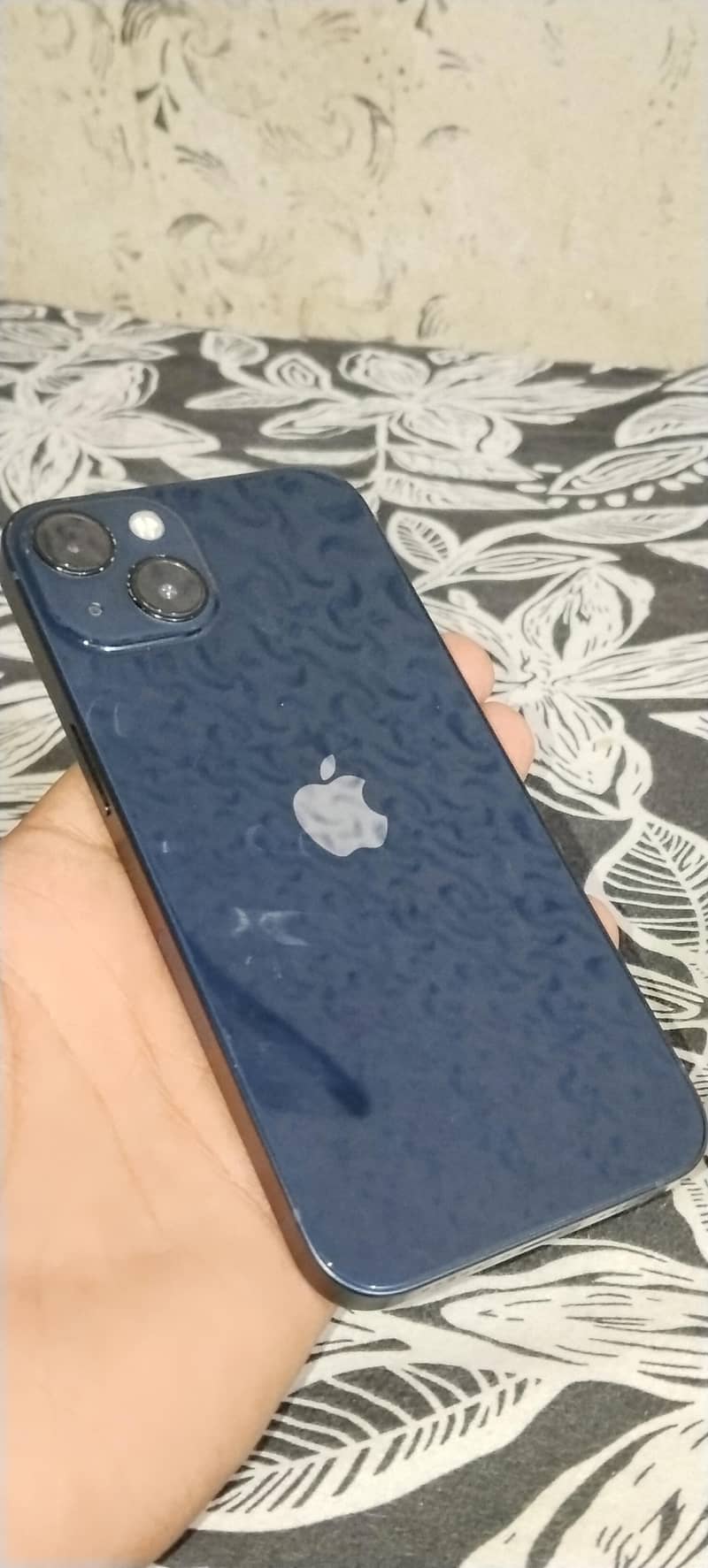 Apple iPhone 13 1