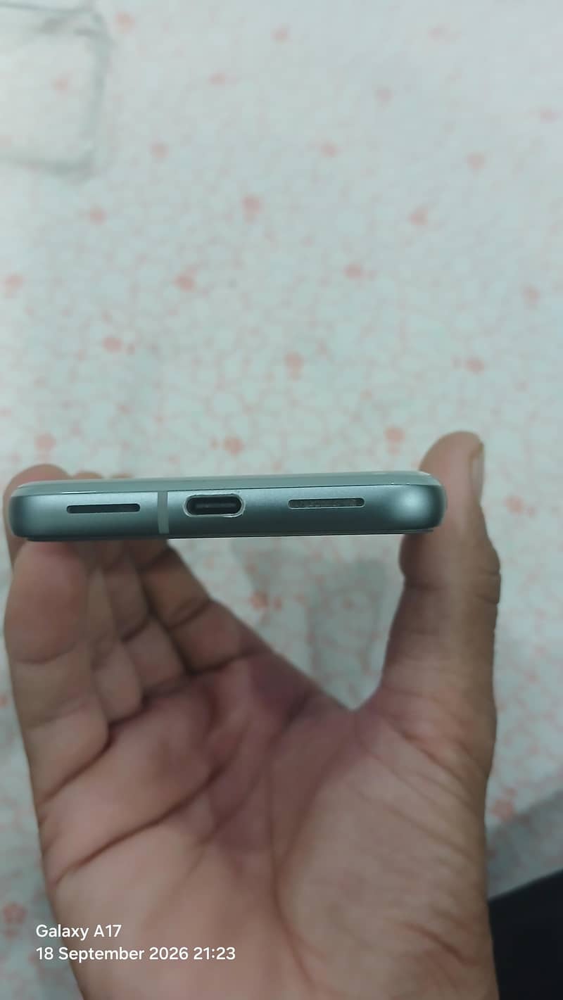 Google Pixel 8 2