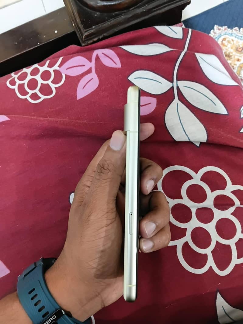 Google Pixel 7 2
