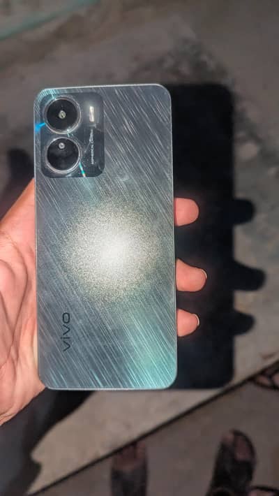 Vivo Y16