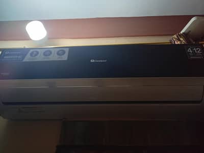 1 year used excellent condition 1.5 ton inverter