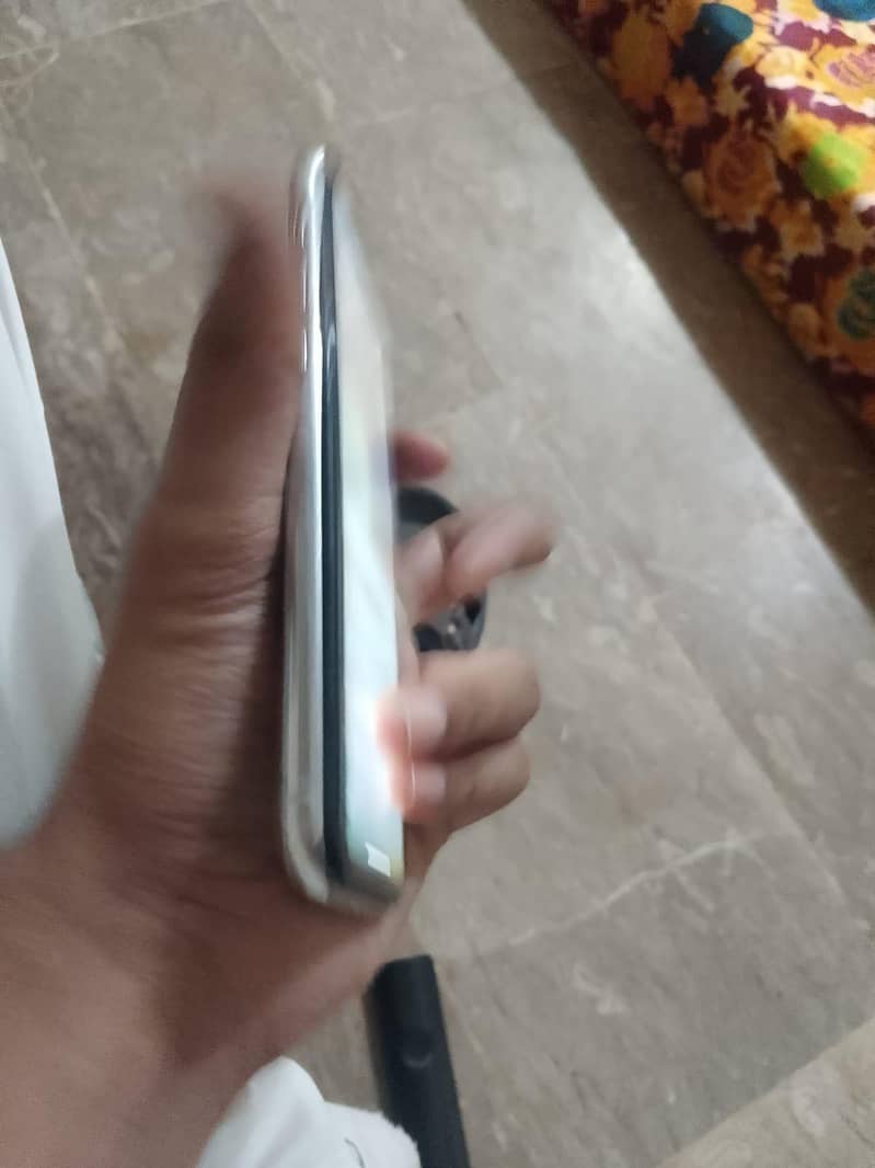 Apple iPhone X 2