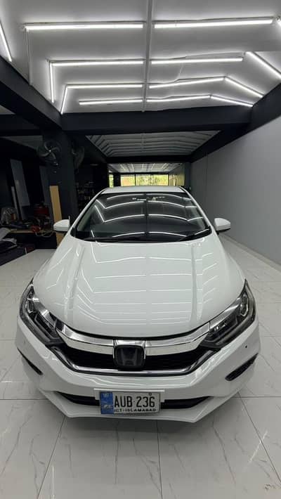 Honda Grace Hybrid 2018