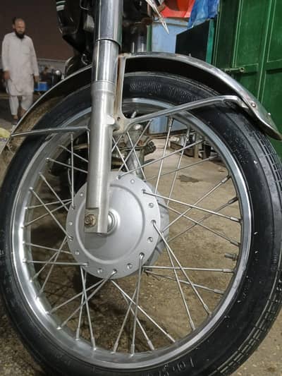 Honda cg 125 2023 Karachi no fir033st owner