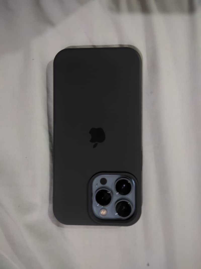 Apple iPhone 13 Pro 0