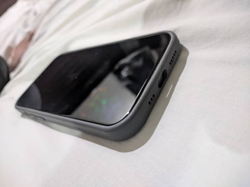 Apple iPhone 13 Pro 1