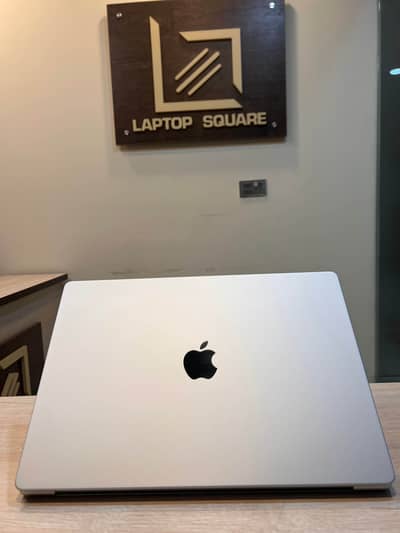Apple MacBook M5 Pro 2026 24GB RAM 1TB SSD 16 inch 20 GPU