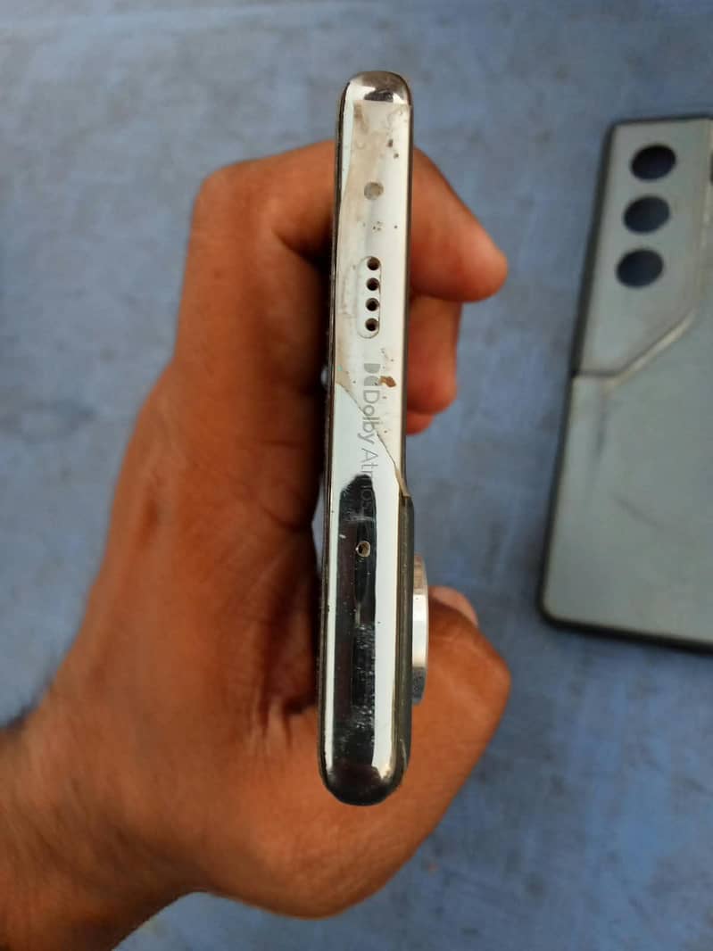 Tecno CAMON 40 Pro 6