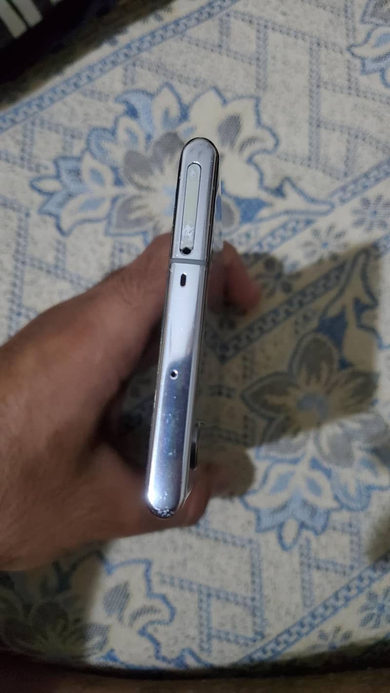 Samsung Mobile Note 10 Plus 3