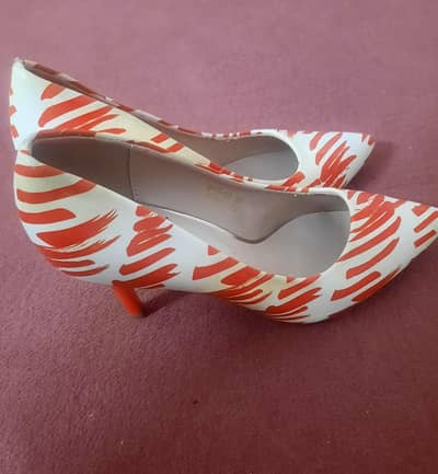 Thrift shoes