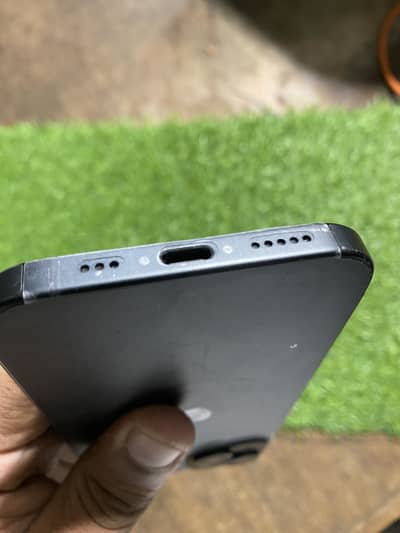 Apple iPhone 15