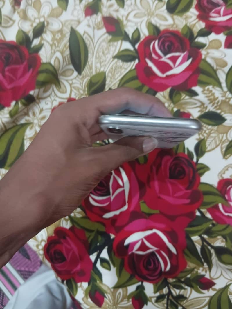 Apple iPhone X 2