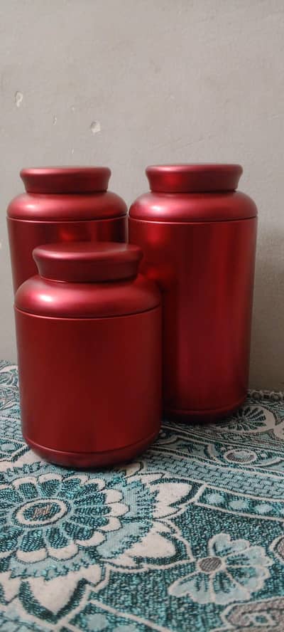 1 piece mini red container