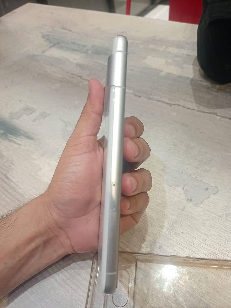 Google Pixel 7 5