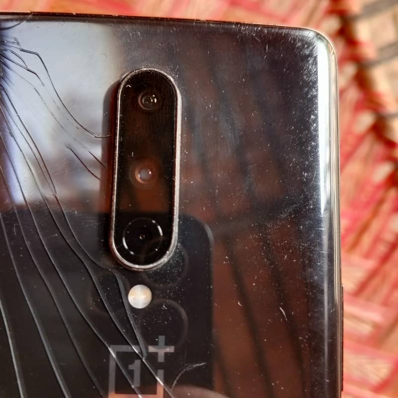 One plus 8 5G 1