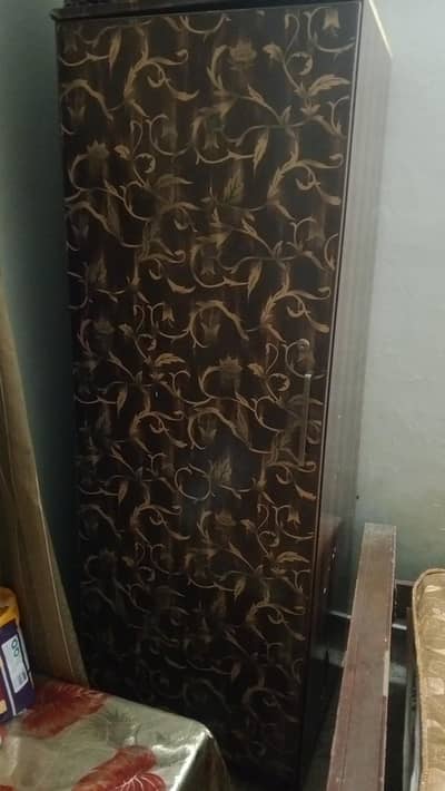 fresh single Wardrobe