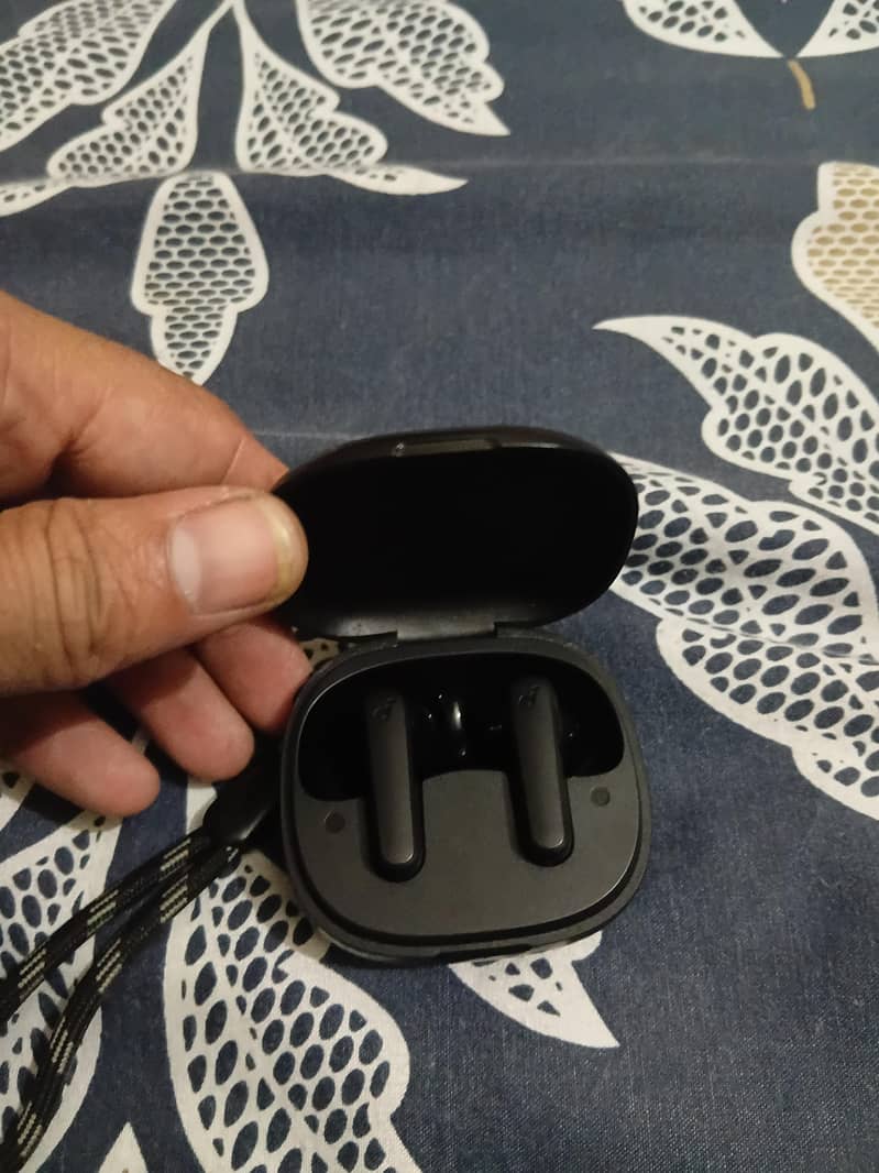 Earbuds 3