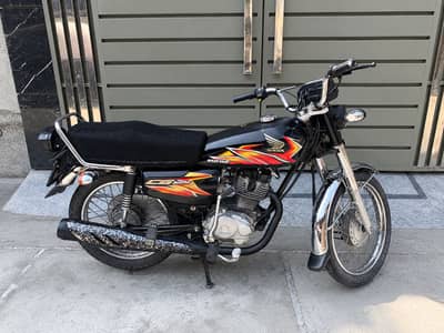 CG 125 2021 model Black Colour Lush Condition