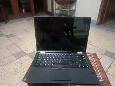 Lenovo Thinkpad x260 core i5 6th gen 2 in 1 360 rotate
