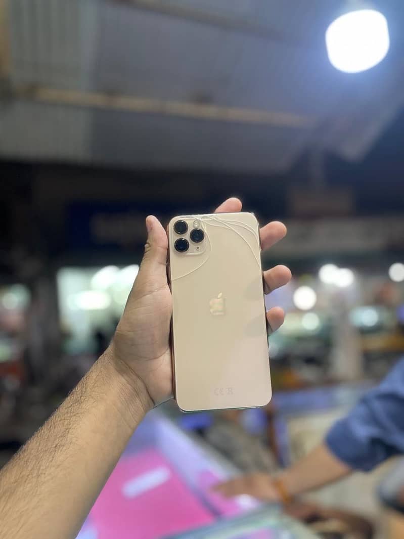 Apple iPhone 11 Pro Max 3