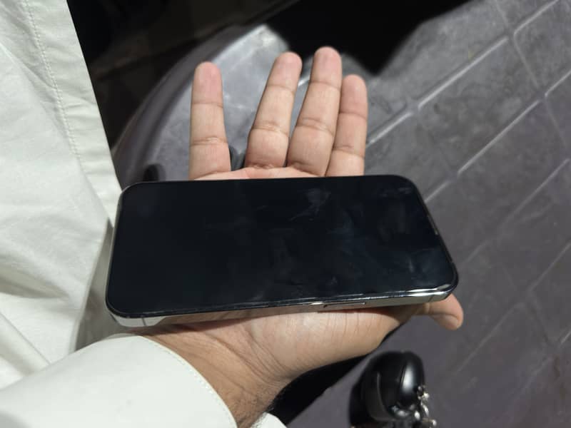 Apple iPhone 13 Pro 3