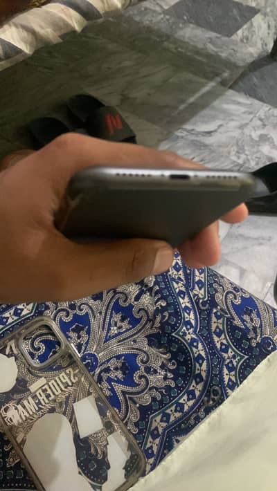 Apple iPhone XR