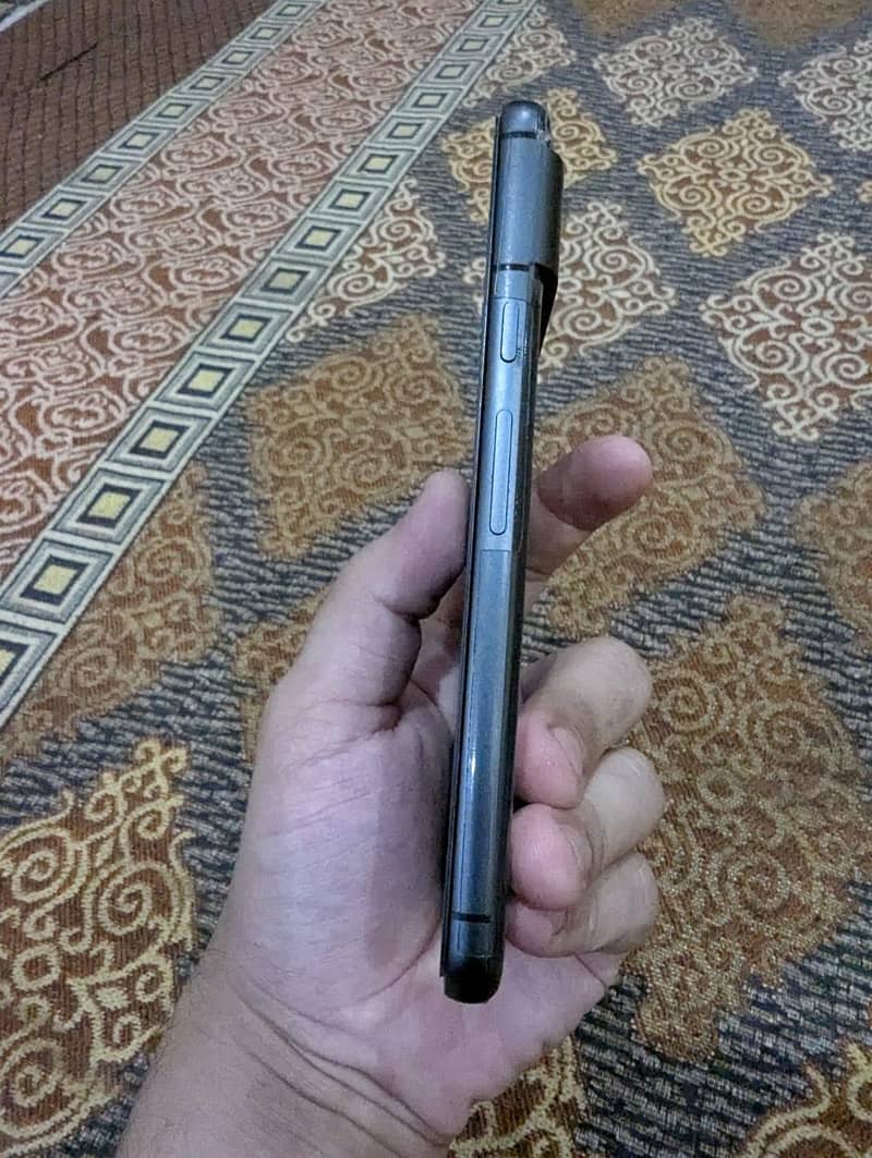 Google Pixel 8 5