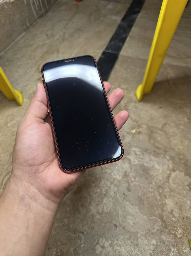 Apple iPhone 11 3