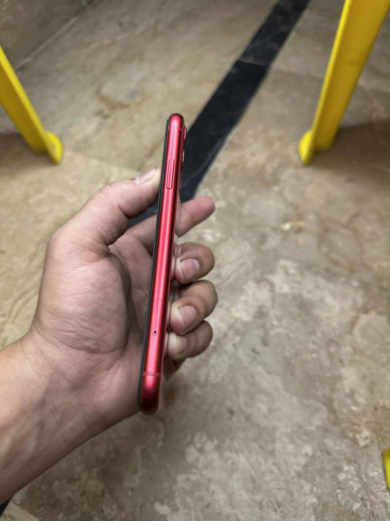 Apple iPhone 11 5