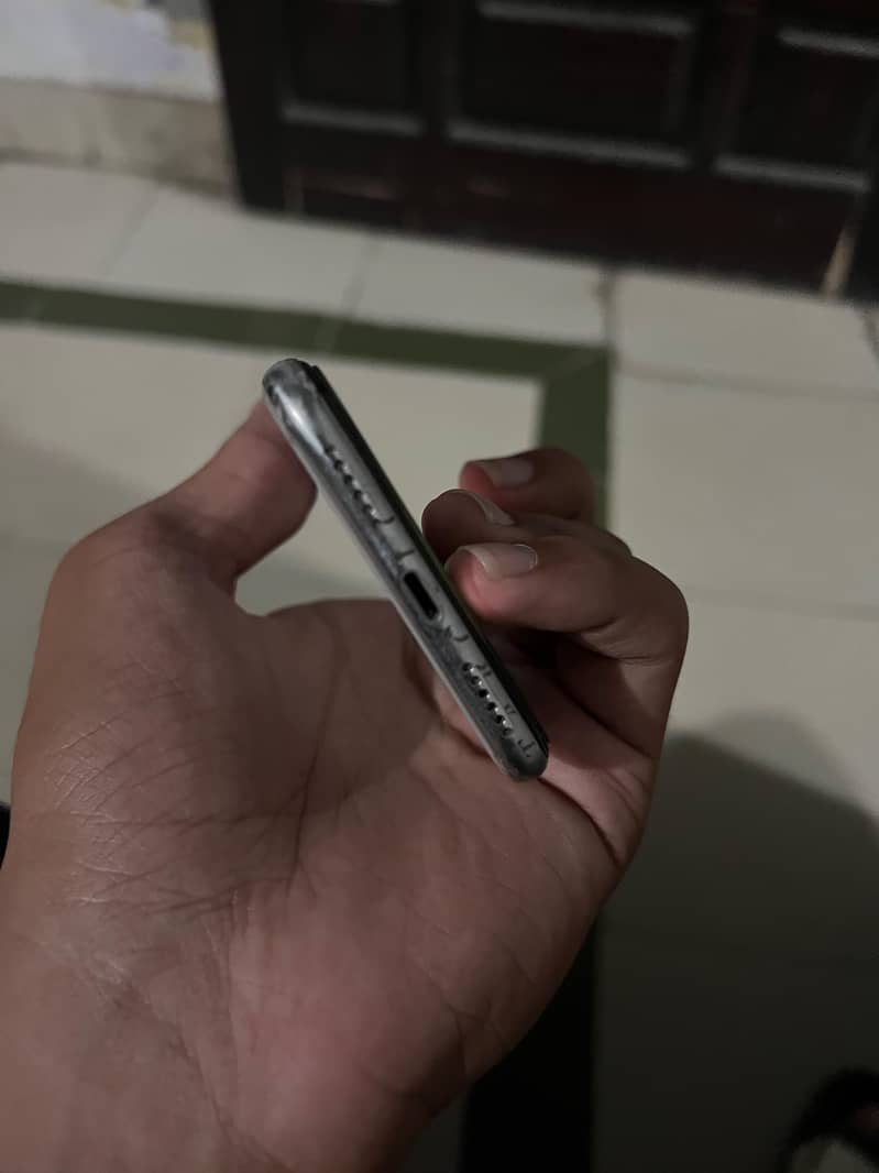 Apple iPhone X 1