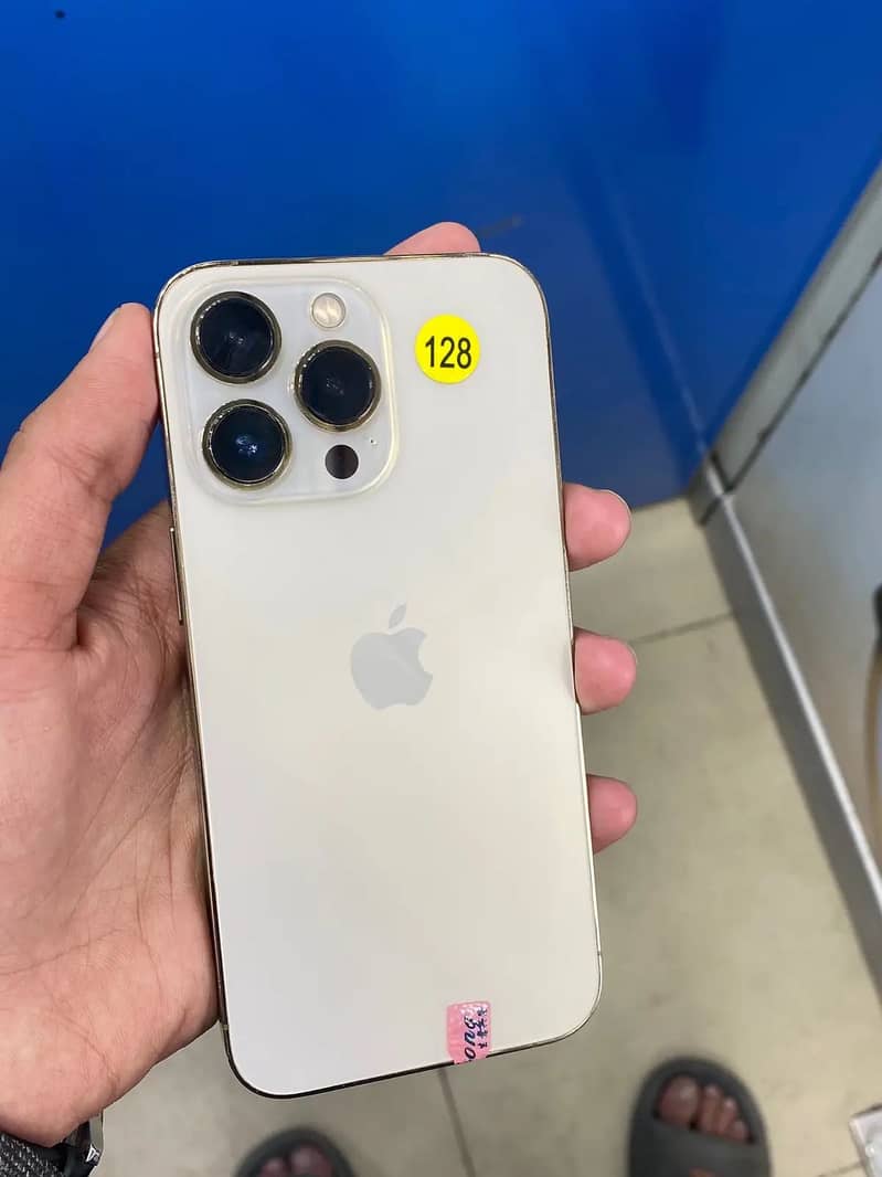 Apple iPhone 13 Pro 3