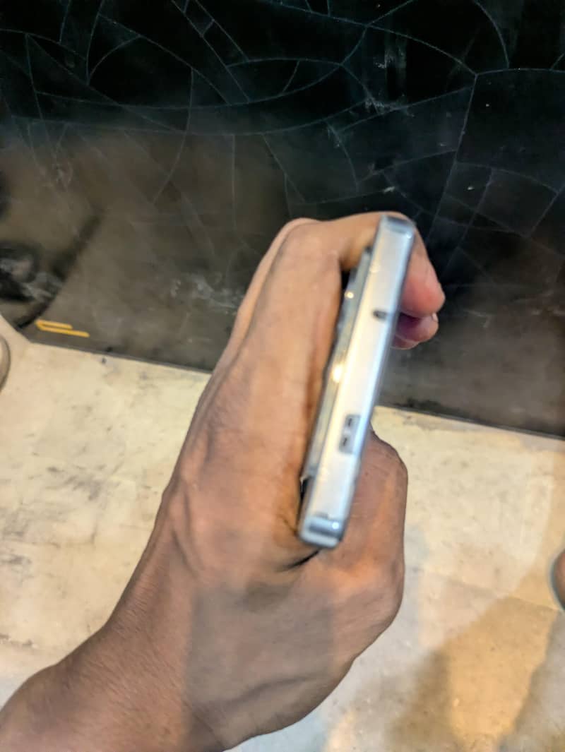 Infinix Note 40 4