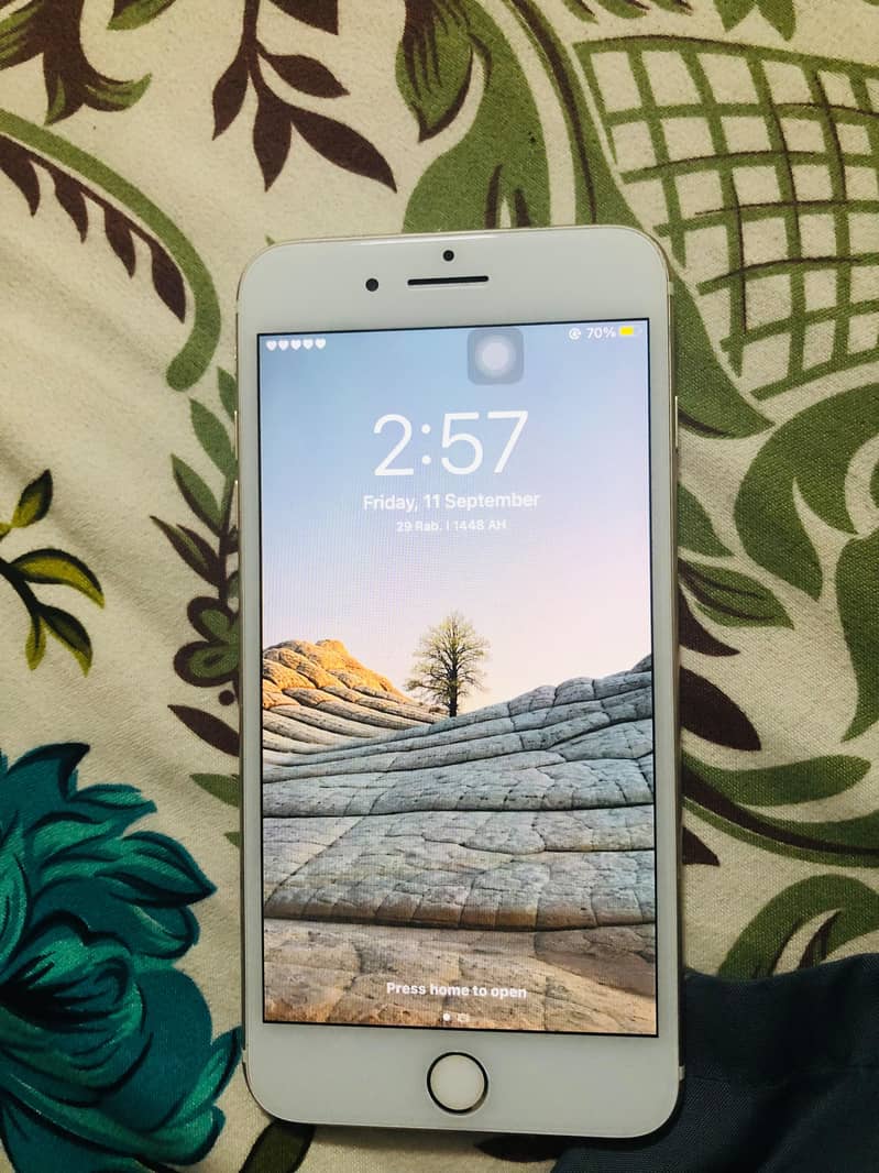 Apple iPhone 7 Plus 2