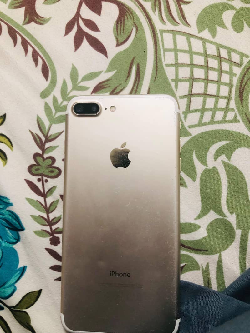 Apple iPhone 7 Plus 4