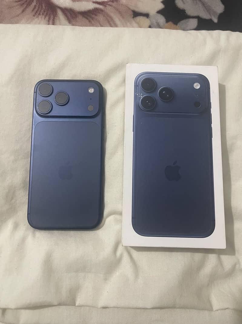 Apple iPhone 17 Pro Max 4