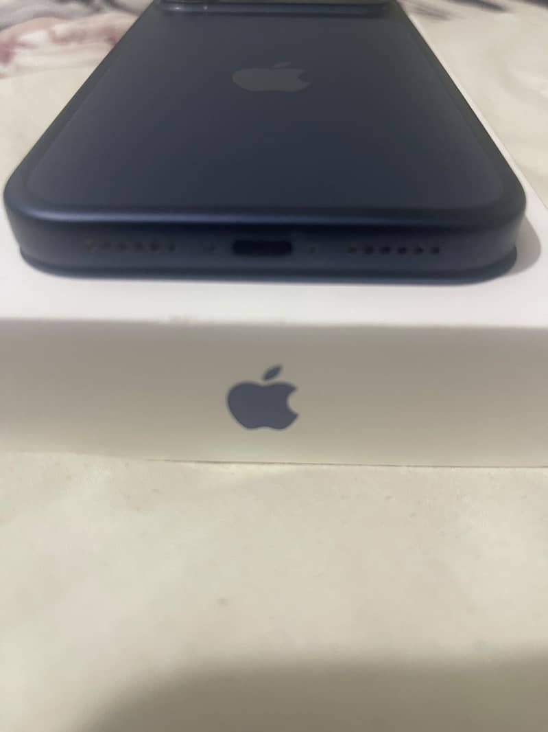Apple iPhone 17 Pro Max 6