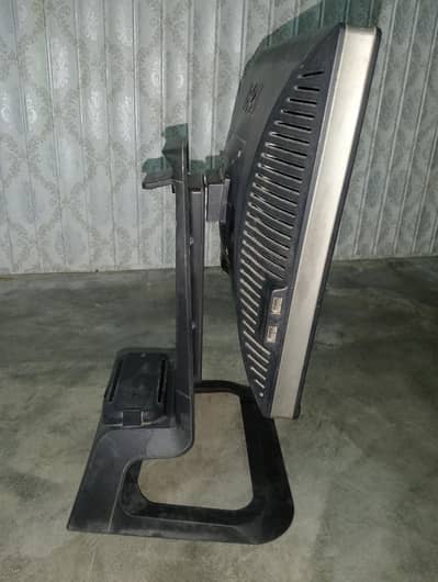 Dell LED Monitor
